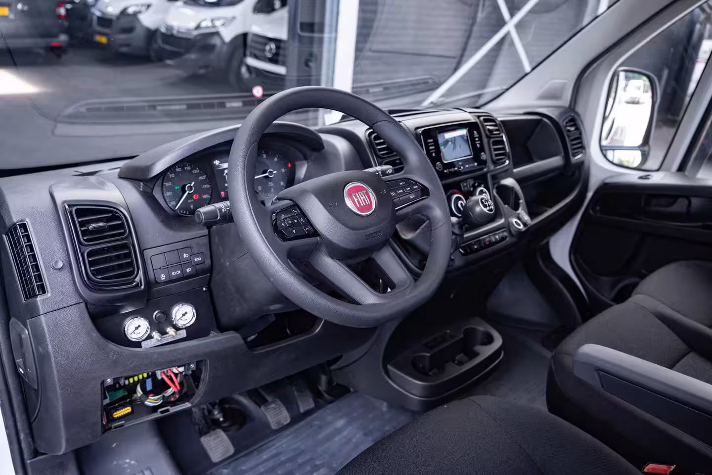 Fiat Ducato 2.2 MJet 140 pk L4 Autotransporter Airco, BPM vrij Luchtvering, Cruise Control, DAB+, Nieu