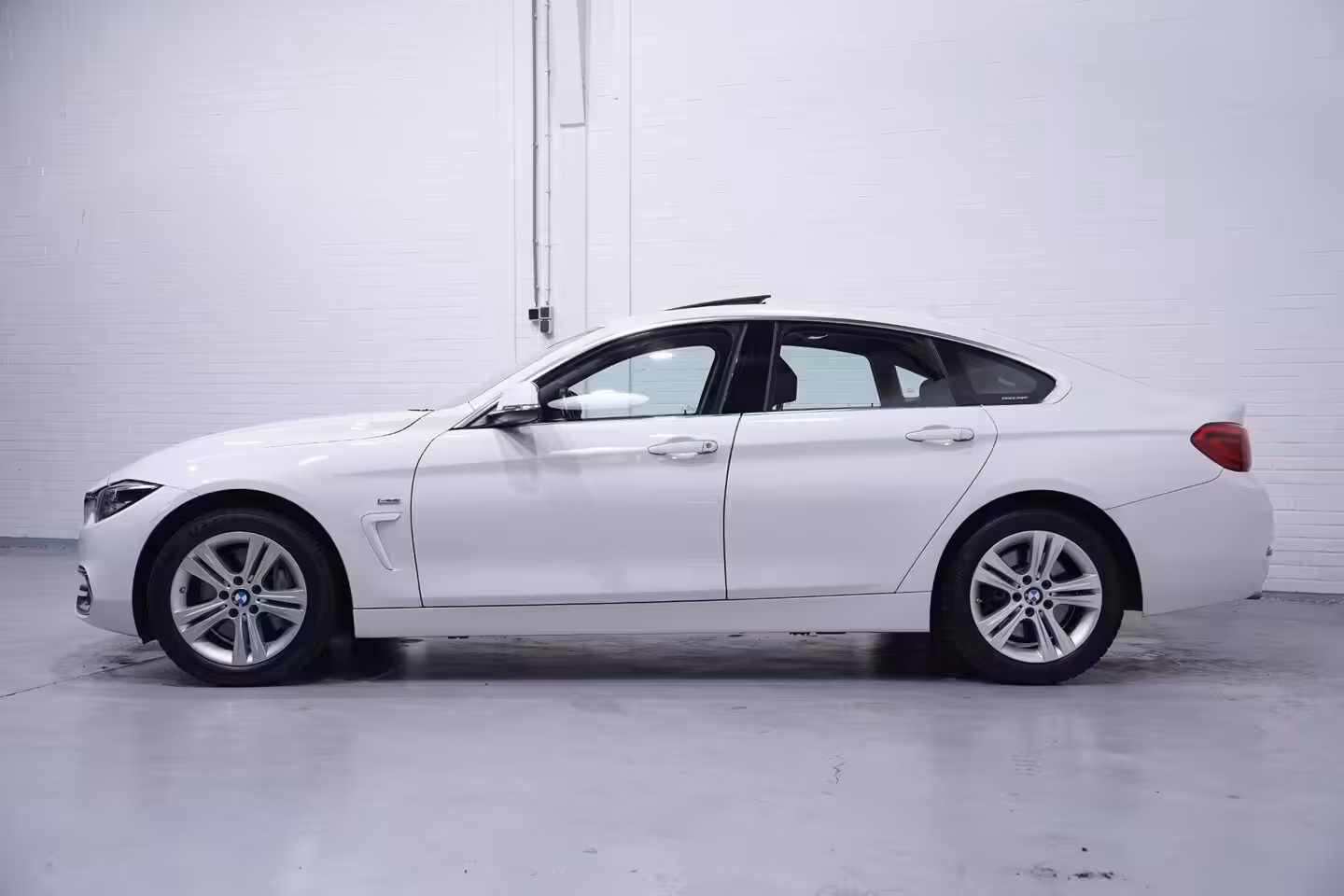 BMW 4-serie Gran Coupé 435d xDrive Luxury Line Apple Carplay Leder Sportstoelen met memory Led koplampen Schuif-/