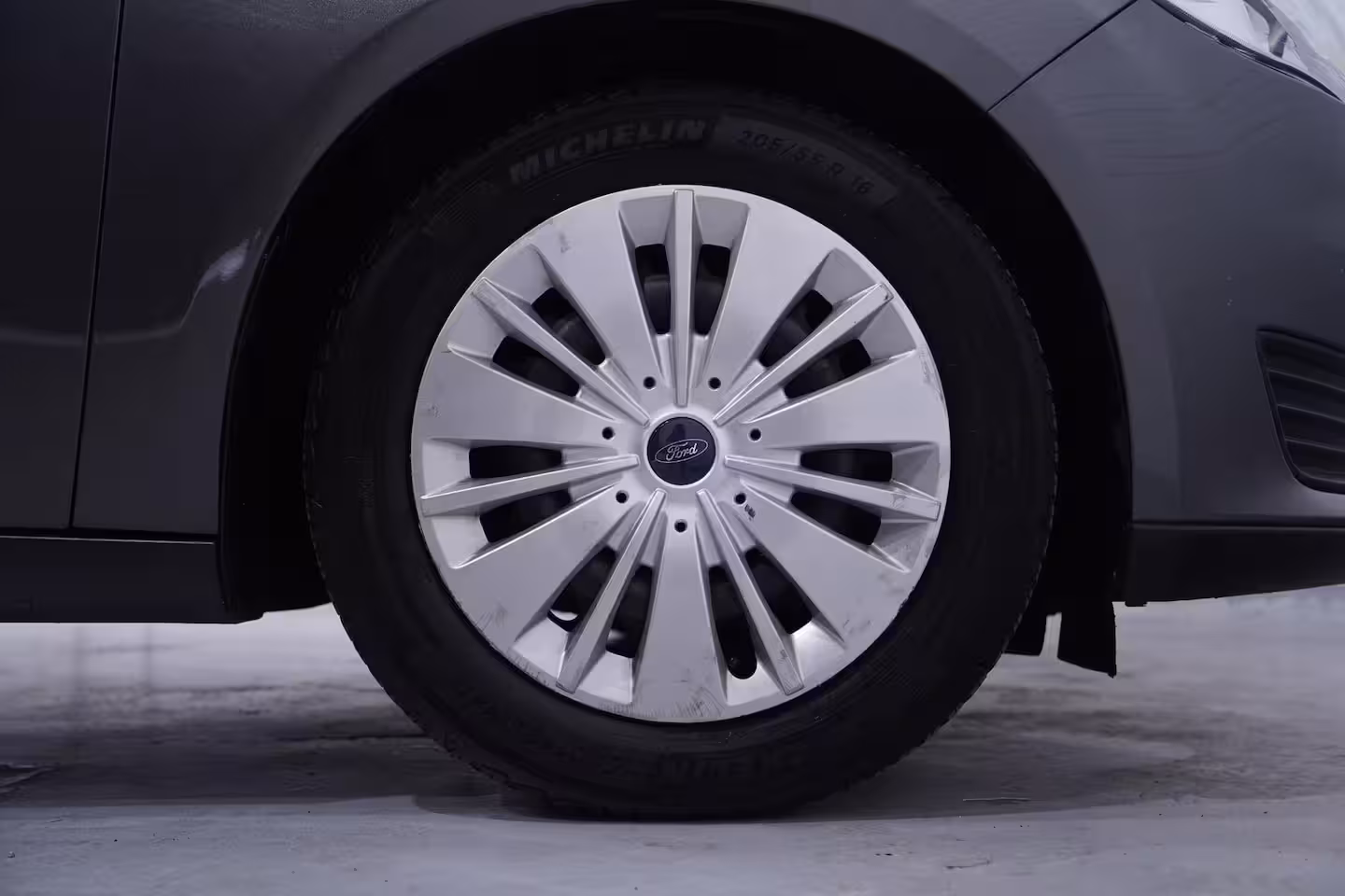 Ford Focus Wagon 1.0 Trend Airco Stoel- en stuurverwarming PDC APK tot 10/2027