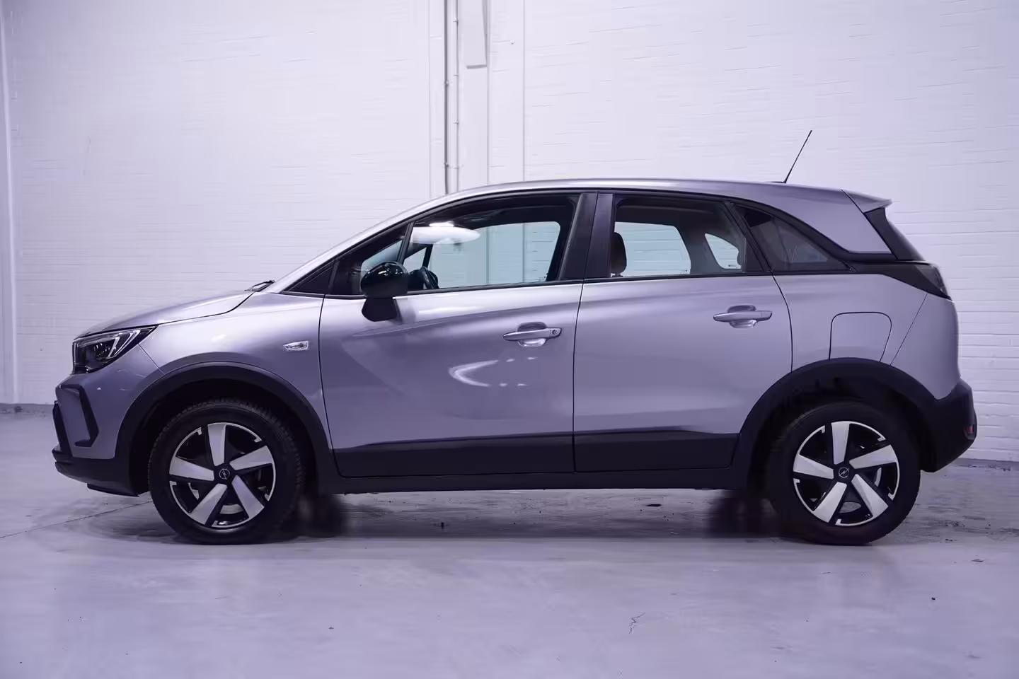 Opel Crossland 1.2 Turbo Edition Apple Carplay Stuur- en stoelverwarming Navi PDC Camera Cruise