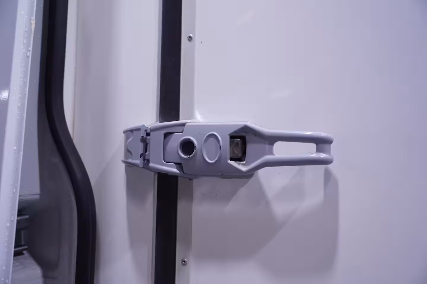 Volkswagen Crafter 2.0 TDI 140 pk DSG Aut. L4H3 Koelauto vries dag/nacht Airco, Apple Carplay, Laadruimte Pak
