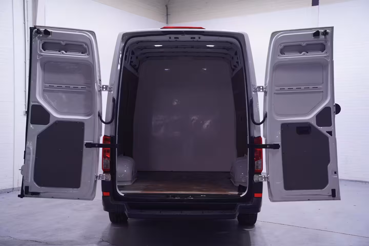 Volkswagen Crafter 2.0 TDI 140 pk DSG Aut. L4H3 Koelauto vries dag/nacht Airco, Apple Carplay, Laadruimte Pak