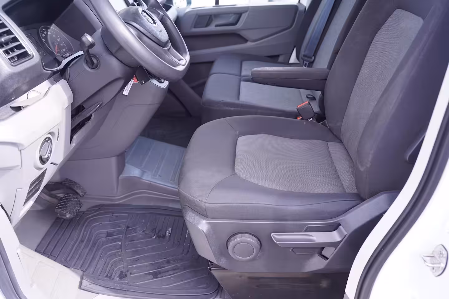 Volkswagen Crafter 2.0 TDI 140 pk DSG Aut. L4H3 Koelauto vries dag/nacht Airco, Apple Carplay, Laadruimte Pak