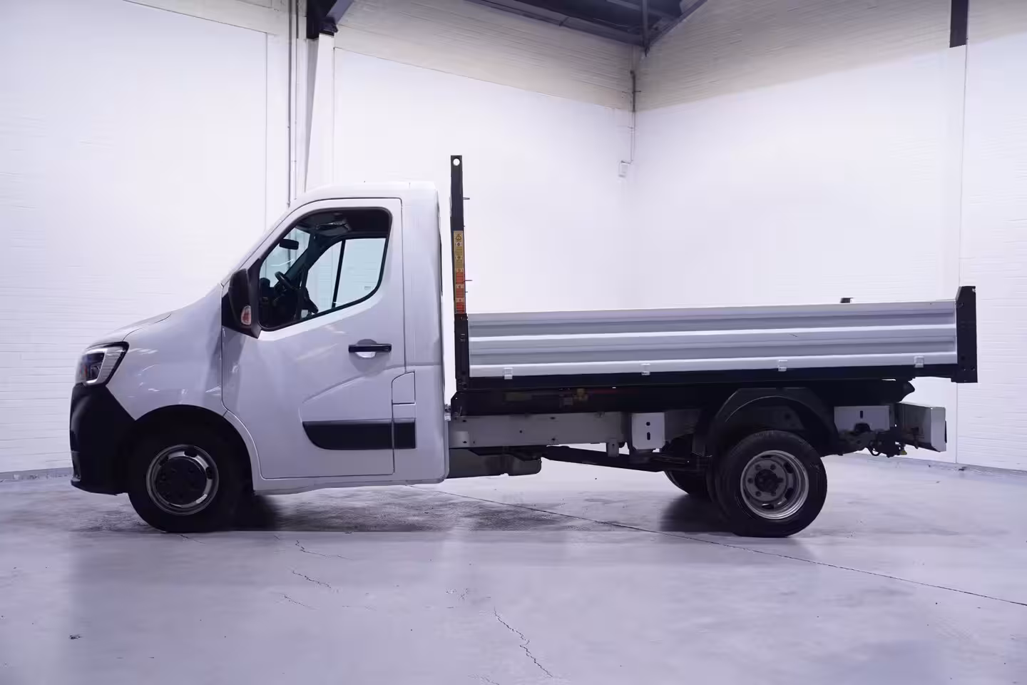 Renault Master 2.3 DCi 130 pk Dubbel Lucht Kipper, Trekhaak 3.500 kg Airco, LxBxH 320x203x40 cm, 3-Zits