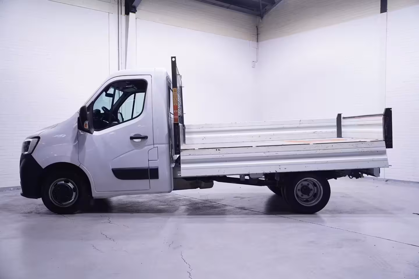 Renault Master 2.3 DCi 130 pk Dubbel Lucht Kipper, Trekhaak 3.500 kg Airco, LxBxH 320x203x40 cm, 3-Zits