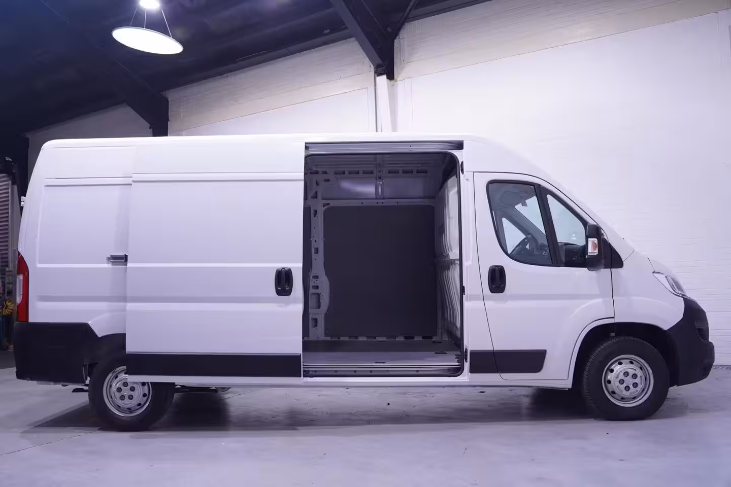 Citroën Jumper 2.2 HDI 140 pk L3H2 Navi, Camera Airco, Cruise Control, Laadruimte Pakket, PDC achter, 3-Z