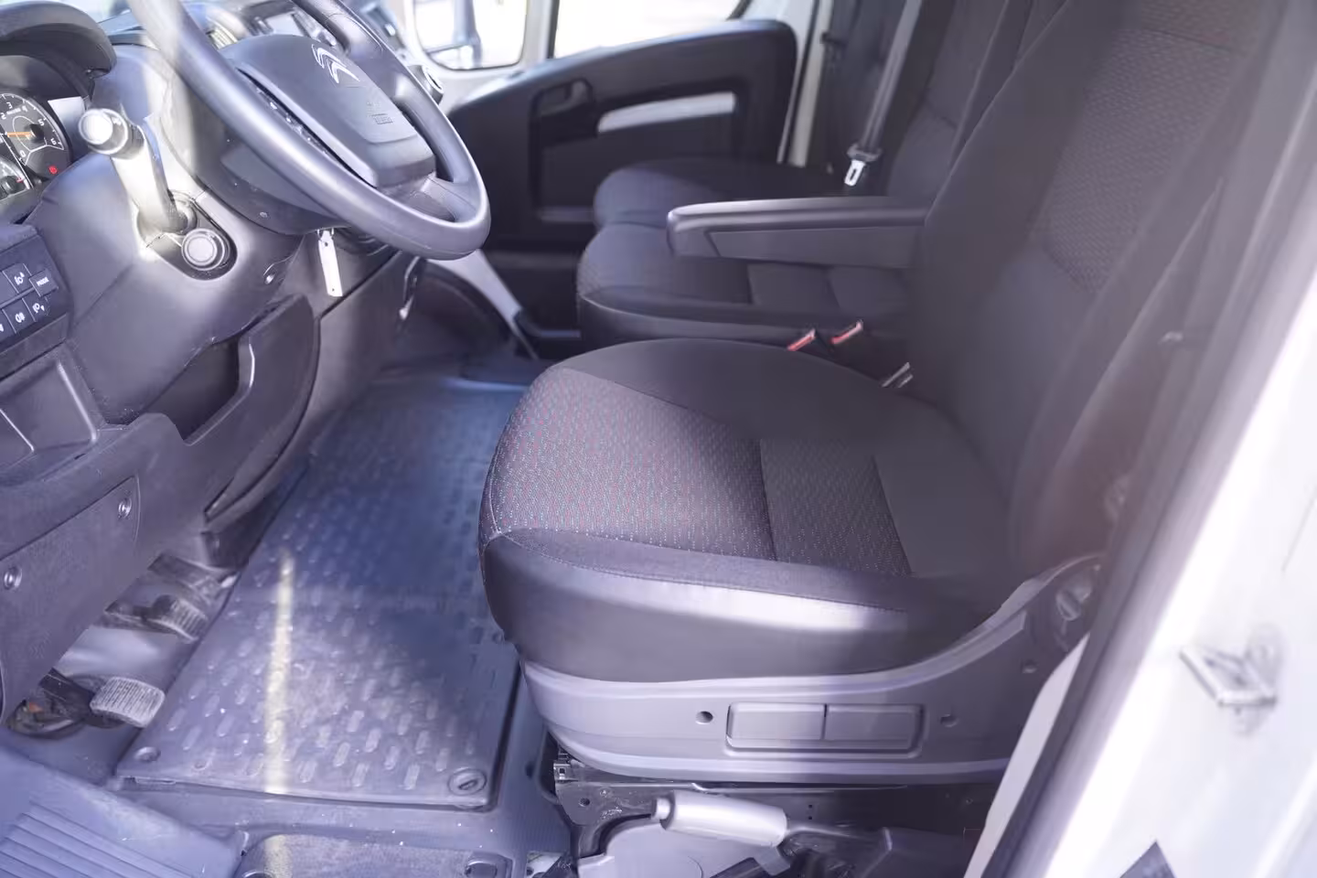 Citroën Jumper 2.2 HDI 140 pk L3H2 Navi, Camera Airco, Cruise Control, Laadruimte Pakket, PDC achter, 3-Z
