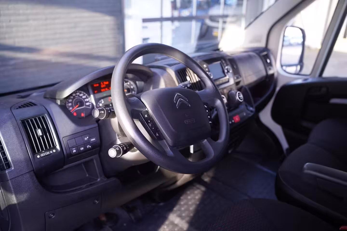Citroën Jumper 2.2 HDI 140 pk L3H2 Navi, Camera Airco, Cruise Control, Laadruimte Pakket, PDC achter, 3-Z