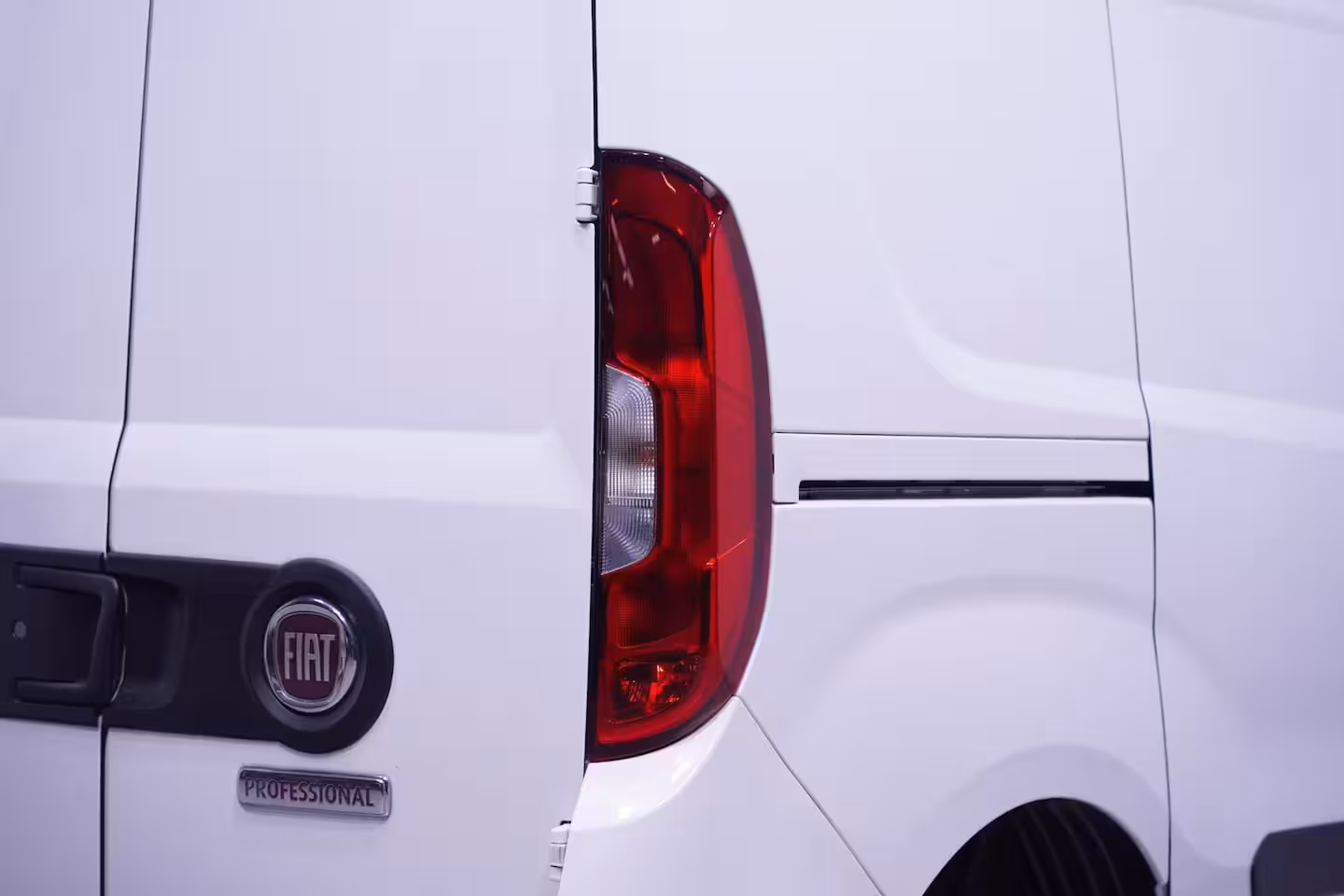 Fiat Doblò 1.3 MJet 95 pk L1 Navi, Airco, Cruise Control Laadruimte Pakket, PDC achter, 3-Zits