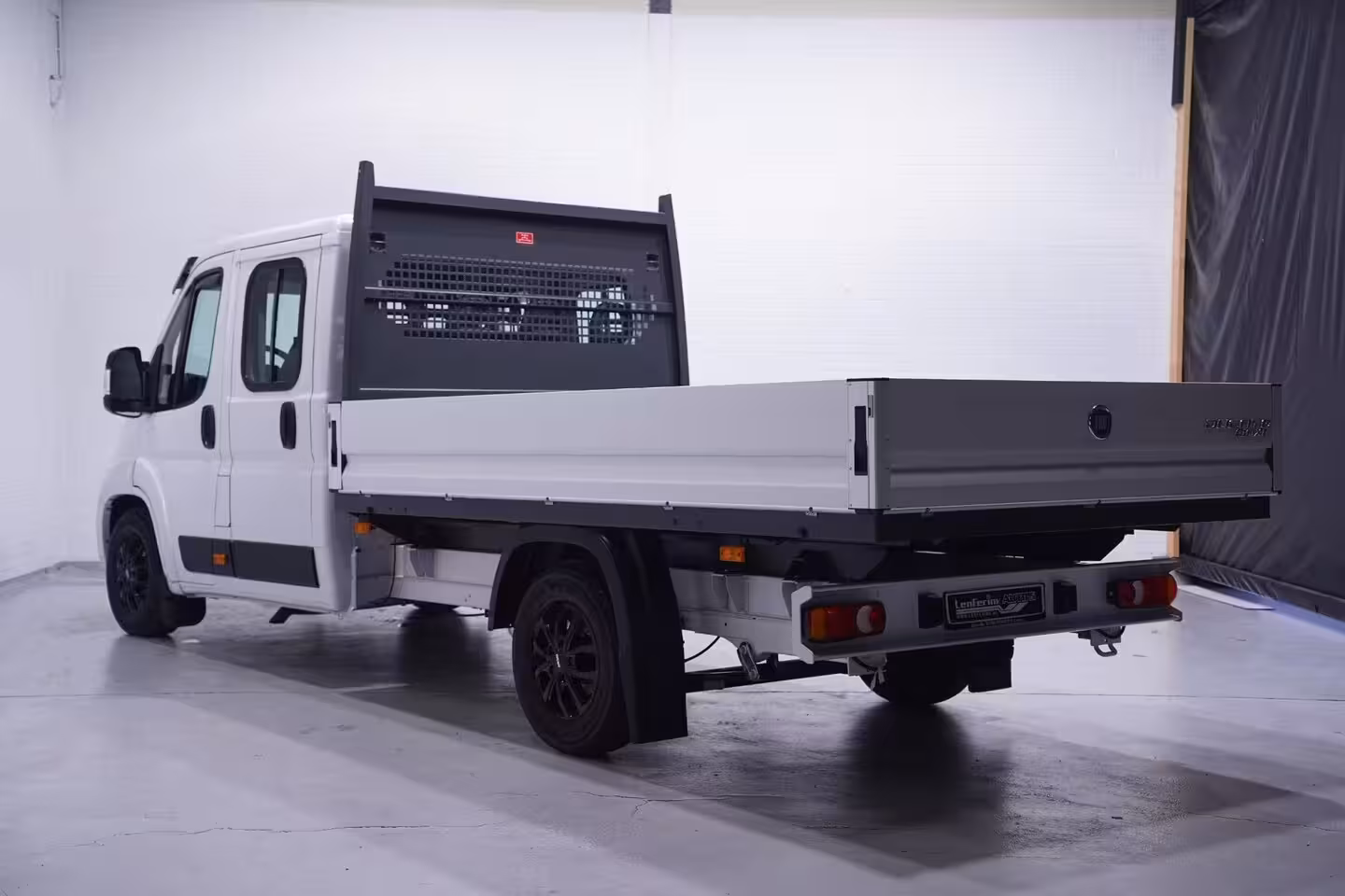 Fiat Ducato 2.2 Mjet 140 pk Dubbel Cabine 7p Black&White Edition, Airco, Cruise Control, Bullbar, LxBx