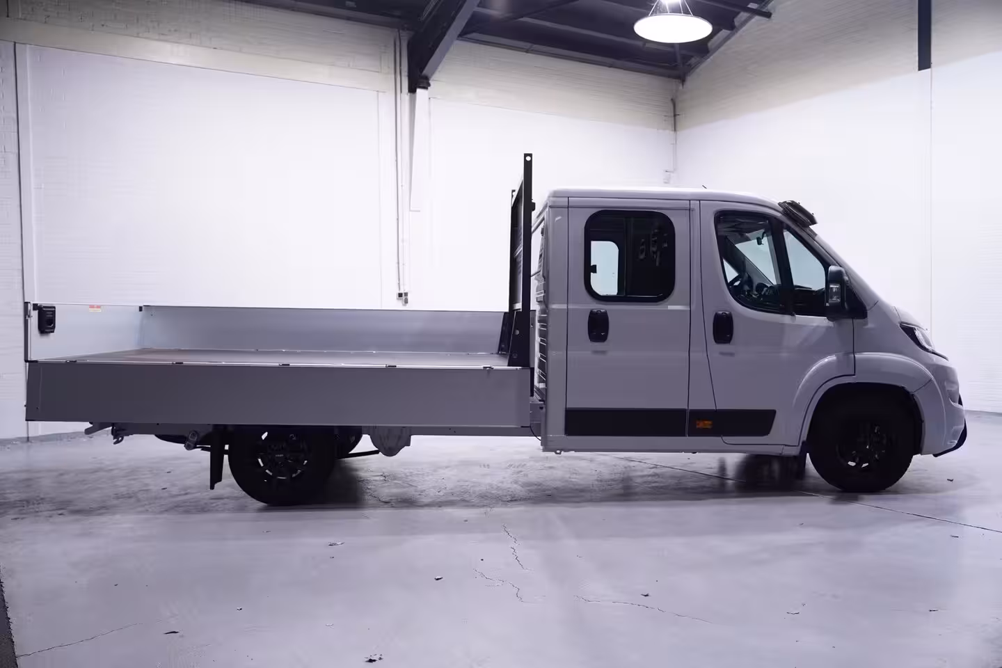 Fiat Ducato 2.2 Mjet 140 pk Dubbel Cabine 7p Black&White Edition, Airco, Cruise Control, Bullbar, LxBx