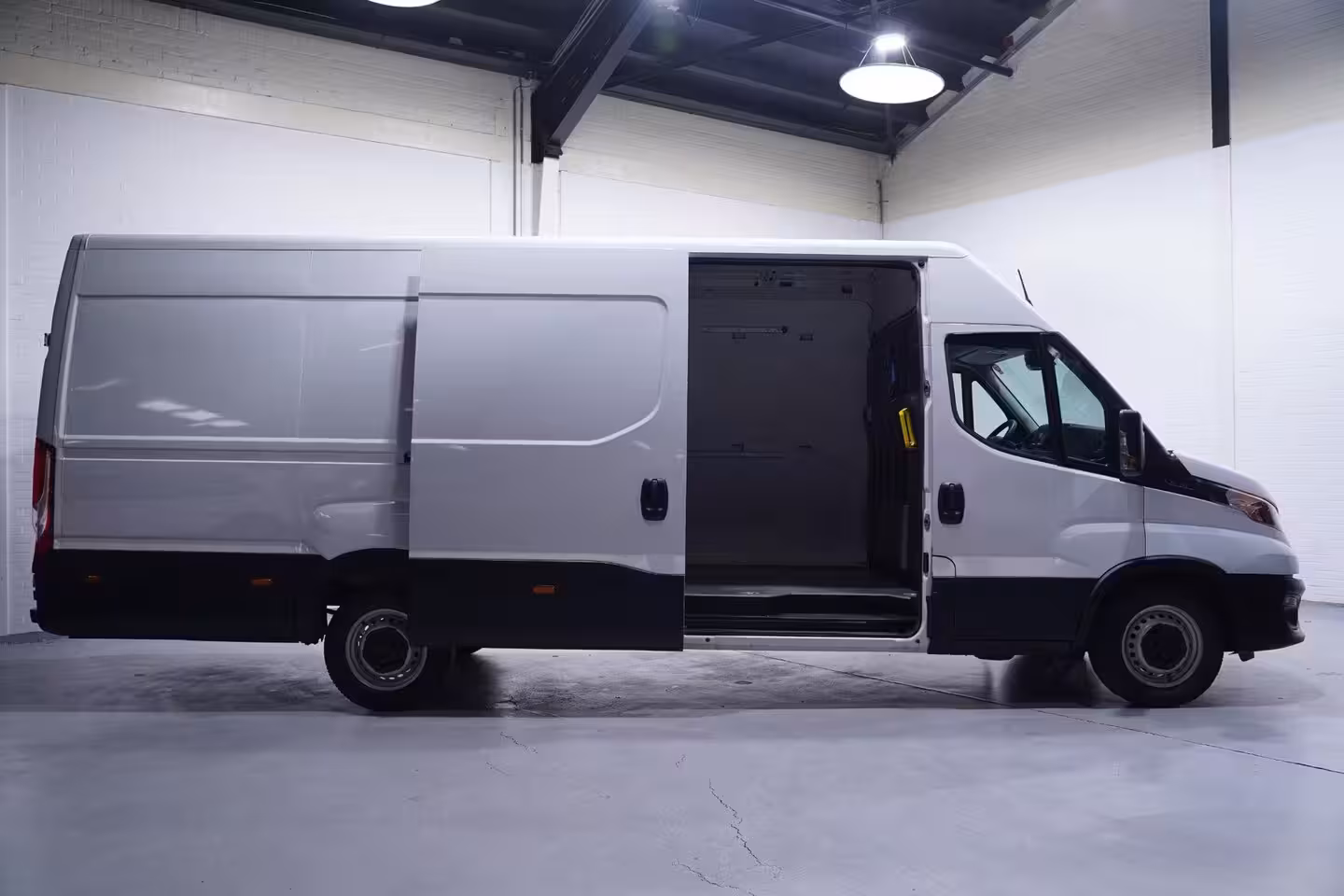Iveco Daily 35S16 160 pk L4H2 XXL Airco ECC, Laadruimte Pakket, DAB+. PDC achter, 3-Zits