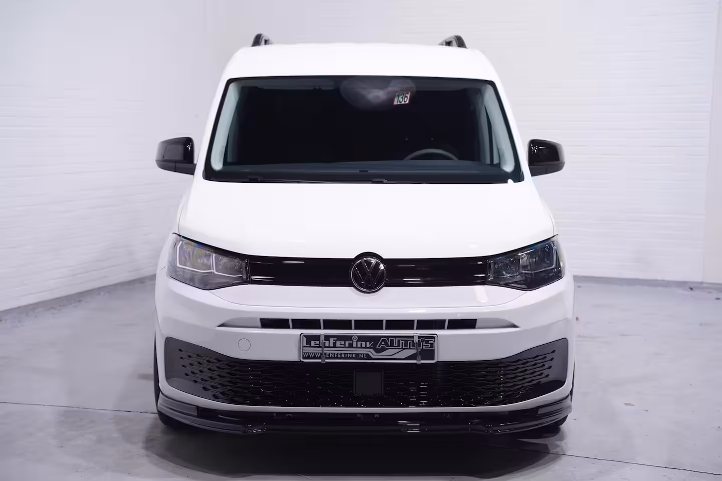 Volkswagen Caddy 1.5 TSI 115 pk BENZINE Black&White Edition 19" LMV, Spoilers V+A, Airco, Bumpers in Kleur,