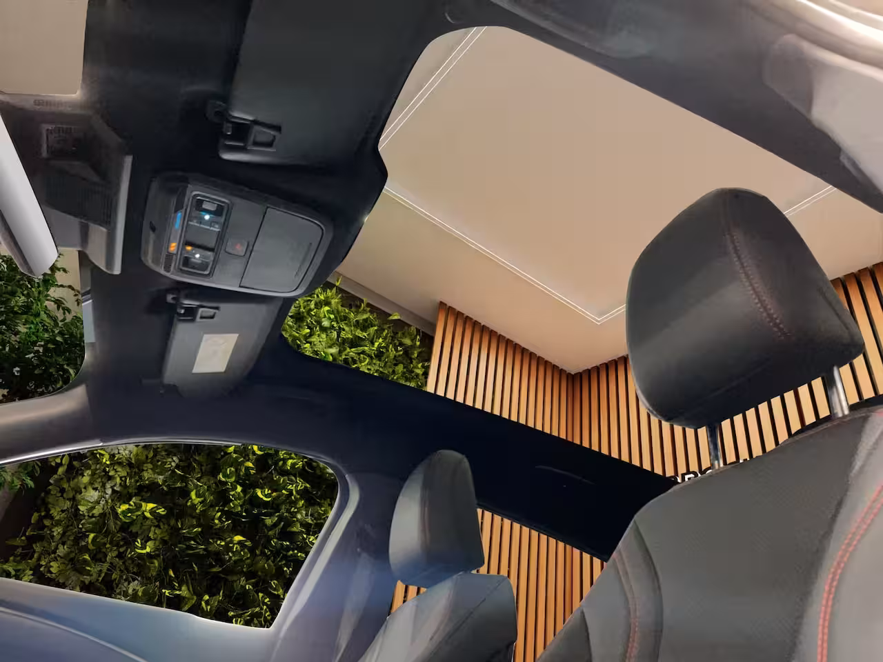 Ford Mustang Mach-E Extended Premium RWD 88 kWh | UNIEK | Hoogglans zwarte delen | Pano | B&O | Blue Cruise mo