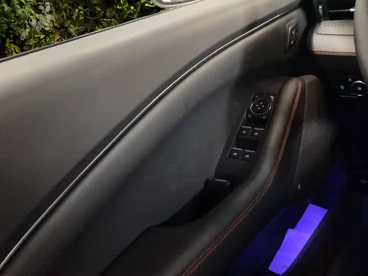 Ford Mustang Mach-E Extended Premium RWD 88 kWh | UNIEK | Hoogglans zwarte delen | Pano | B&O | Blue Cruise mo