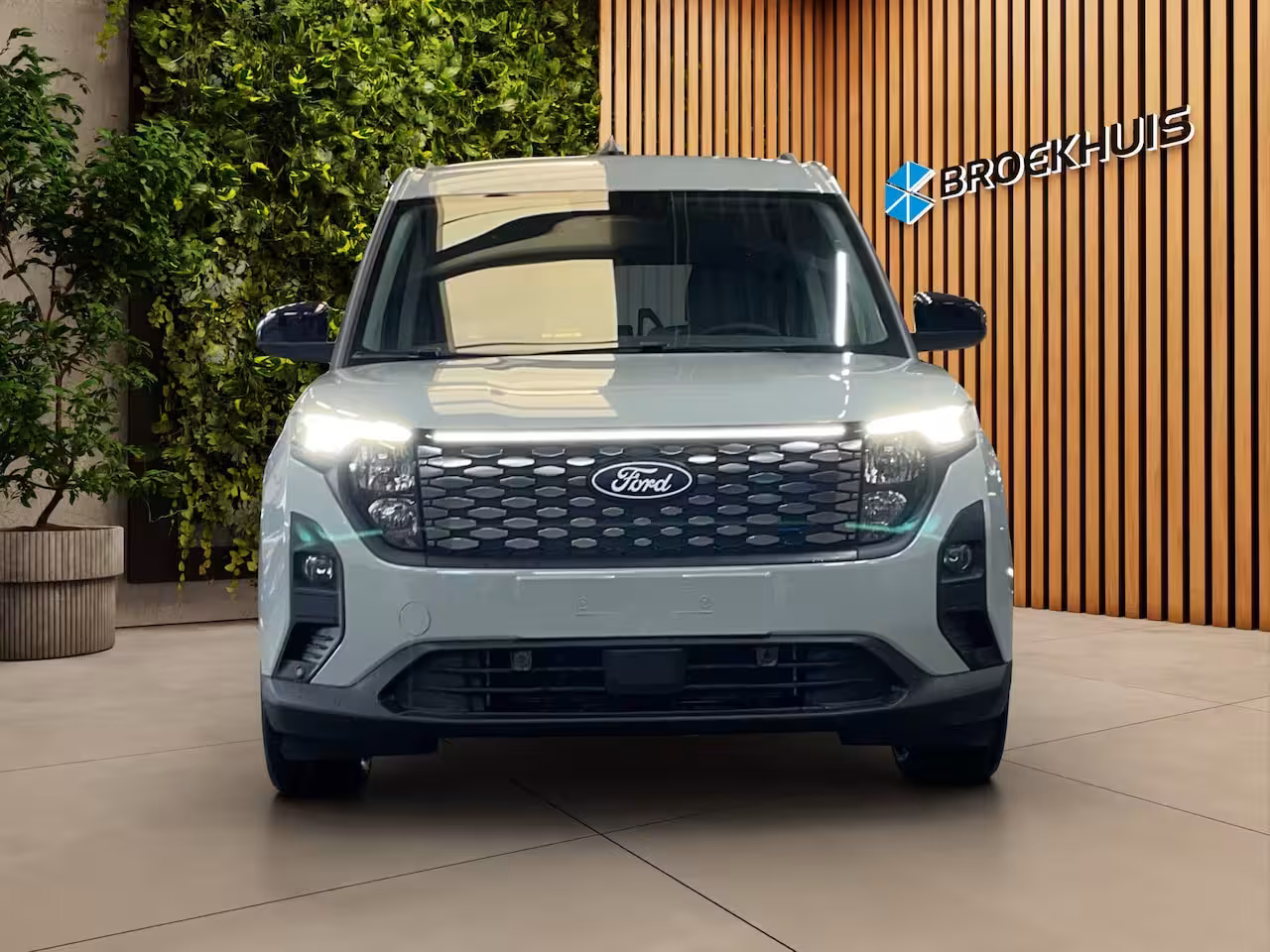 Ford Tourneo Courier BEV Titanium | RIJKLAAR | UIT VOORRAAD LEVERBAAR