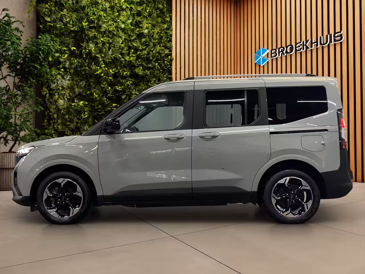 Ford Tourneo Courier BEV Titanium | RIJKLAAR | UIT VOORRAAD LEVERBAAR