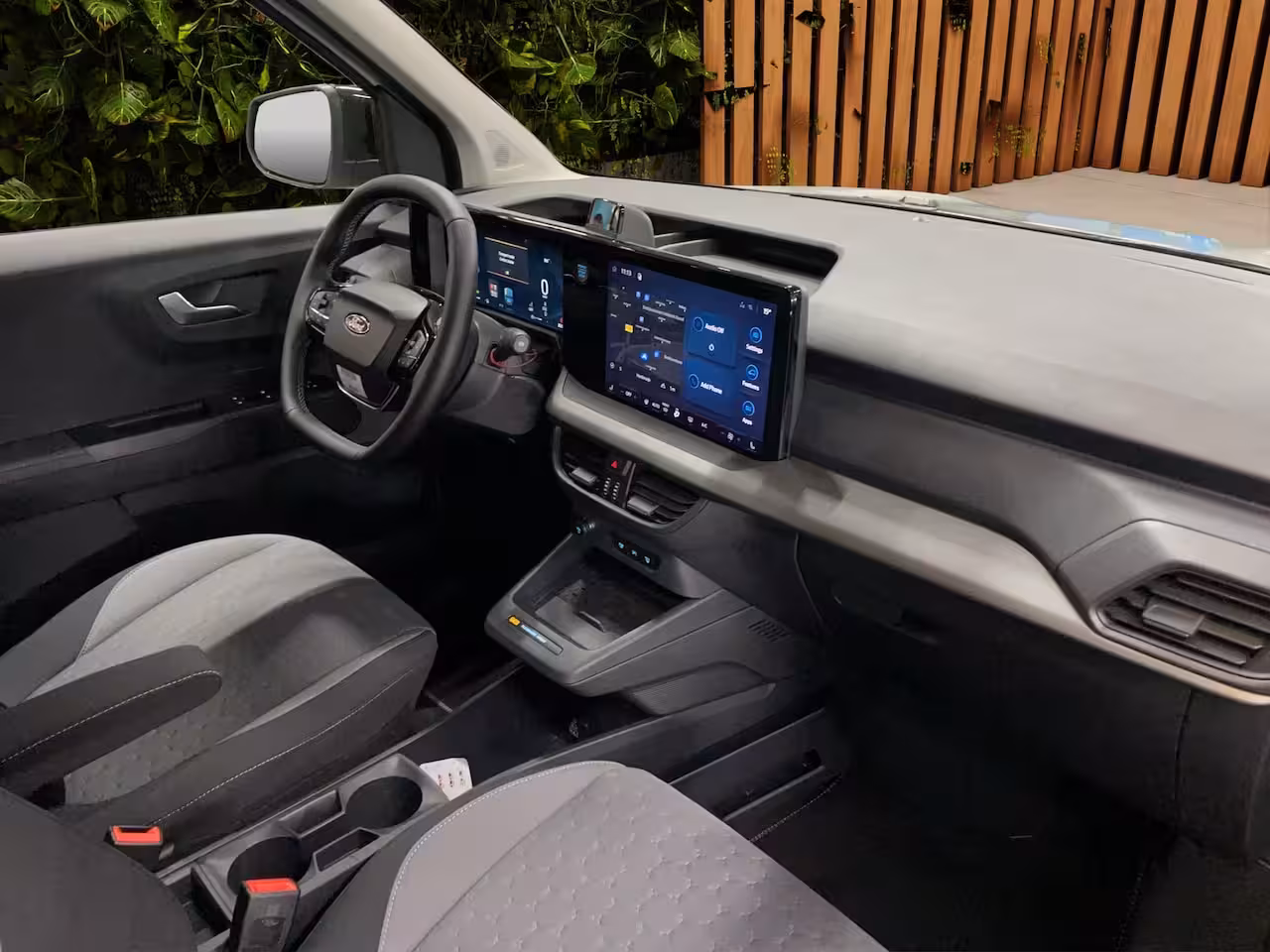 Ford Tourneo Courier BEV Titanium | RIJKLAAR | UIT VOORRAAD LEVERBAAR