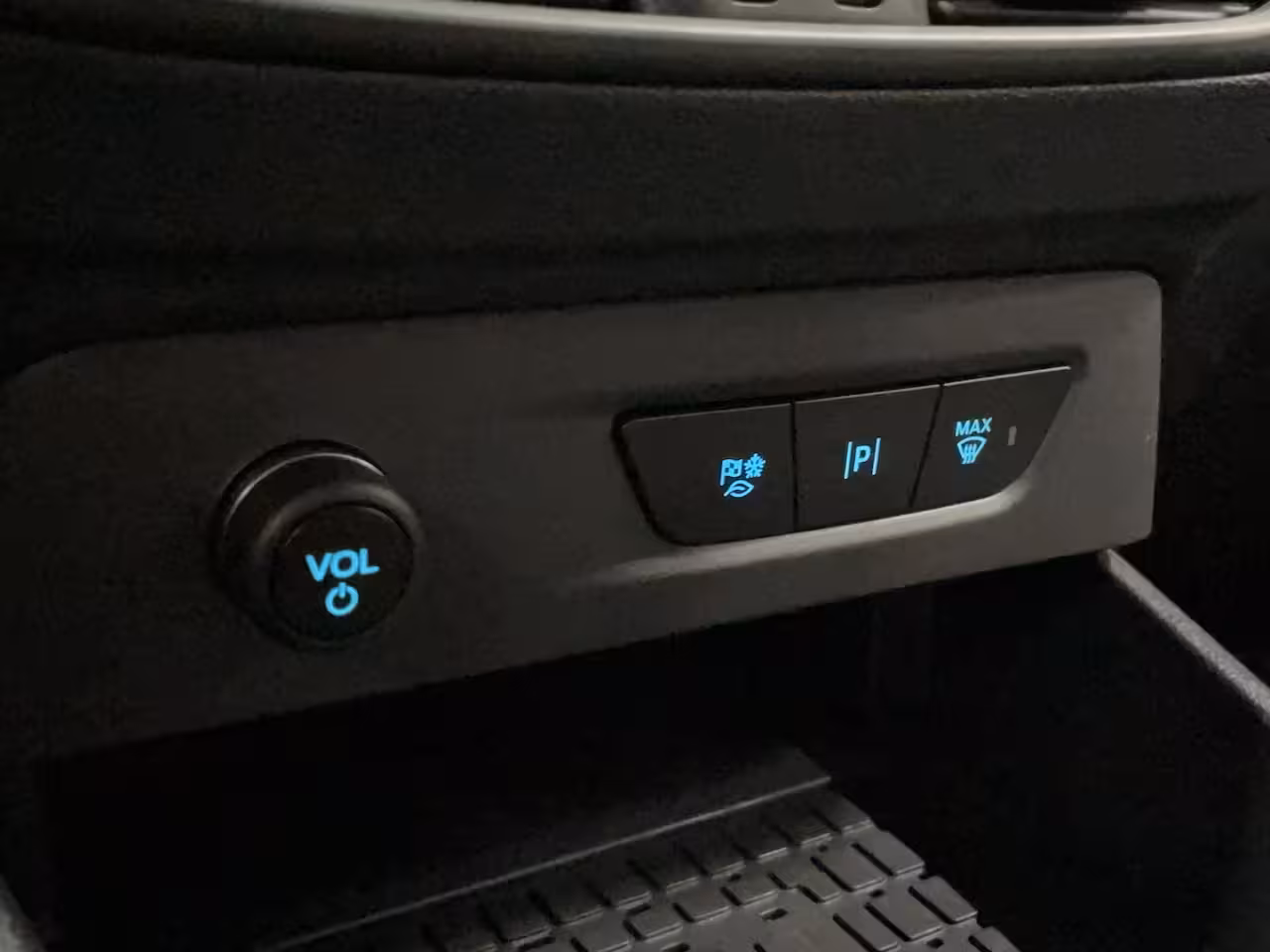 Ford Tourneo Courier BEV Titanium | RIJKLAAR | UIT VOORRAAD LEVERBAAR