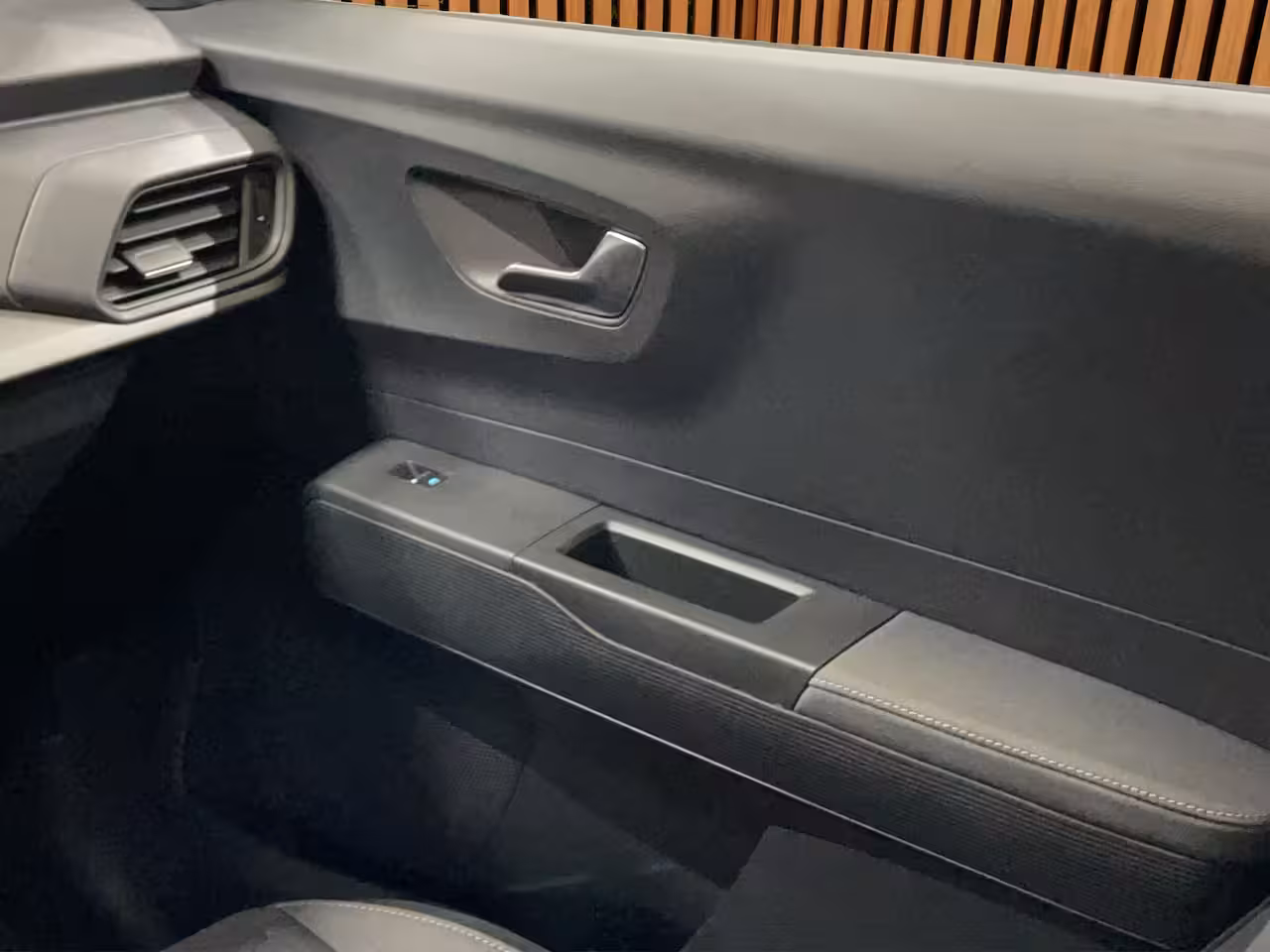 Ford Tourneo Courier BEV Titanium | RIJKLAAR | UIT VOORRAAD LEVERBAAR