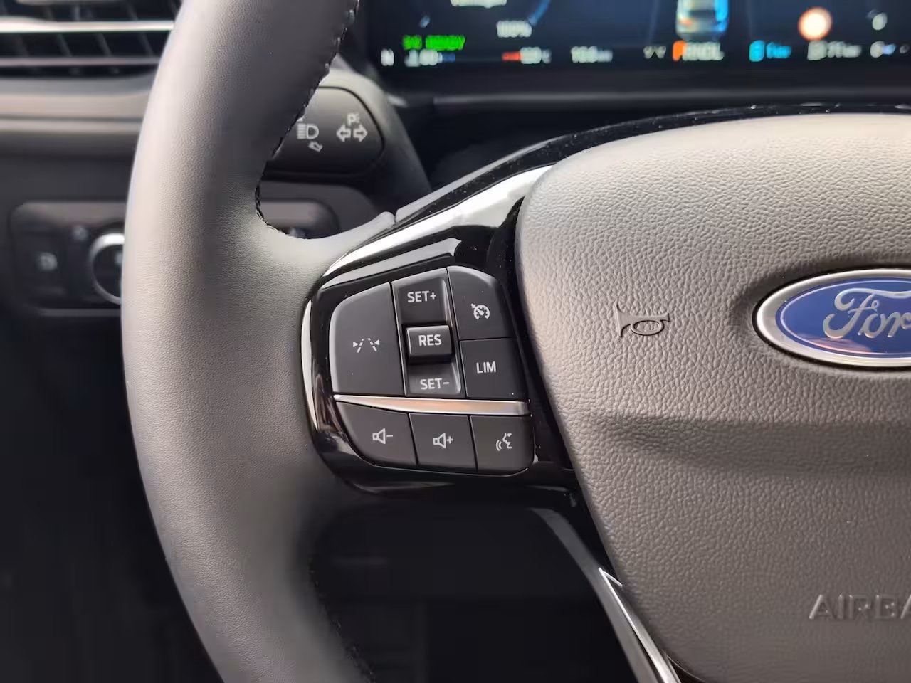 Ford Kuga 2.5 PHEV Titanium | Achterbank verwarmd | Achteruitrijcamera | Buitenspiegels elektrisch i