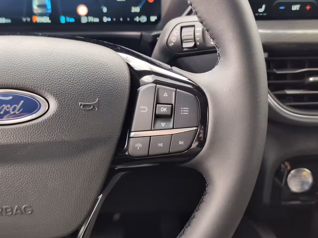 Ford Kuga 2.5 PHEV Titanium | Achterbank verwarmd | Achteruitrijcamera | Buitenspiegels elektrisch i