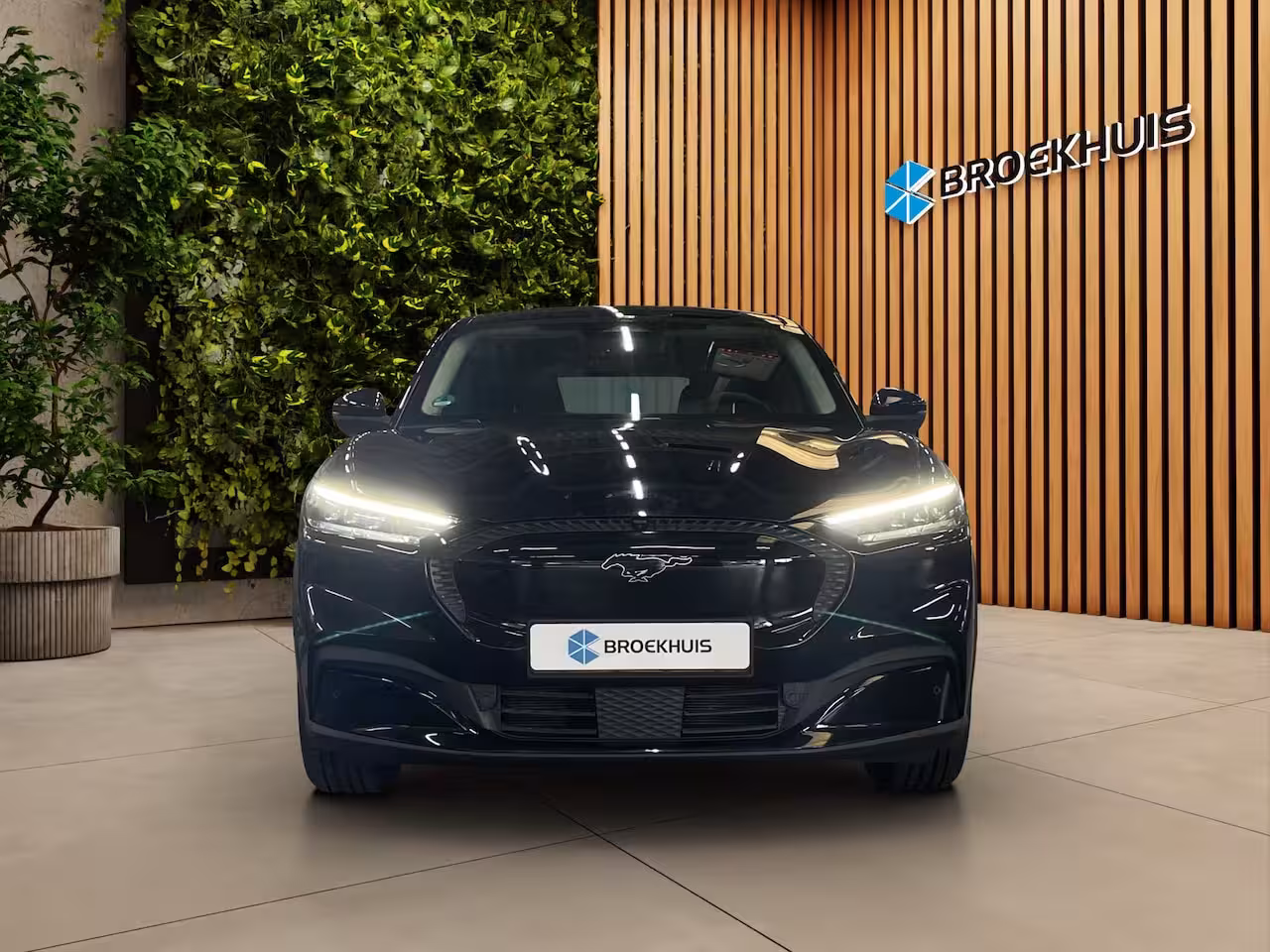 Ford Mustang Mach-E Extended RWD 98 kWh | SOH 93% | B&O | Trekhaak | Adapt. Cruise | Leer | Blis | LED | 18''