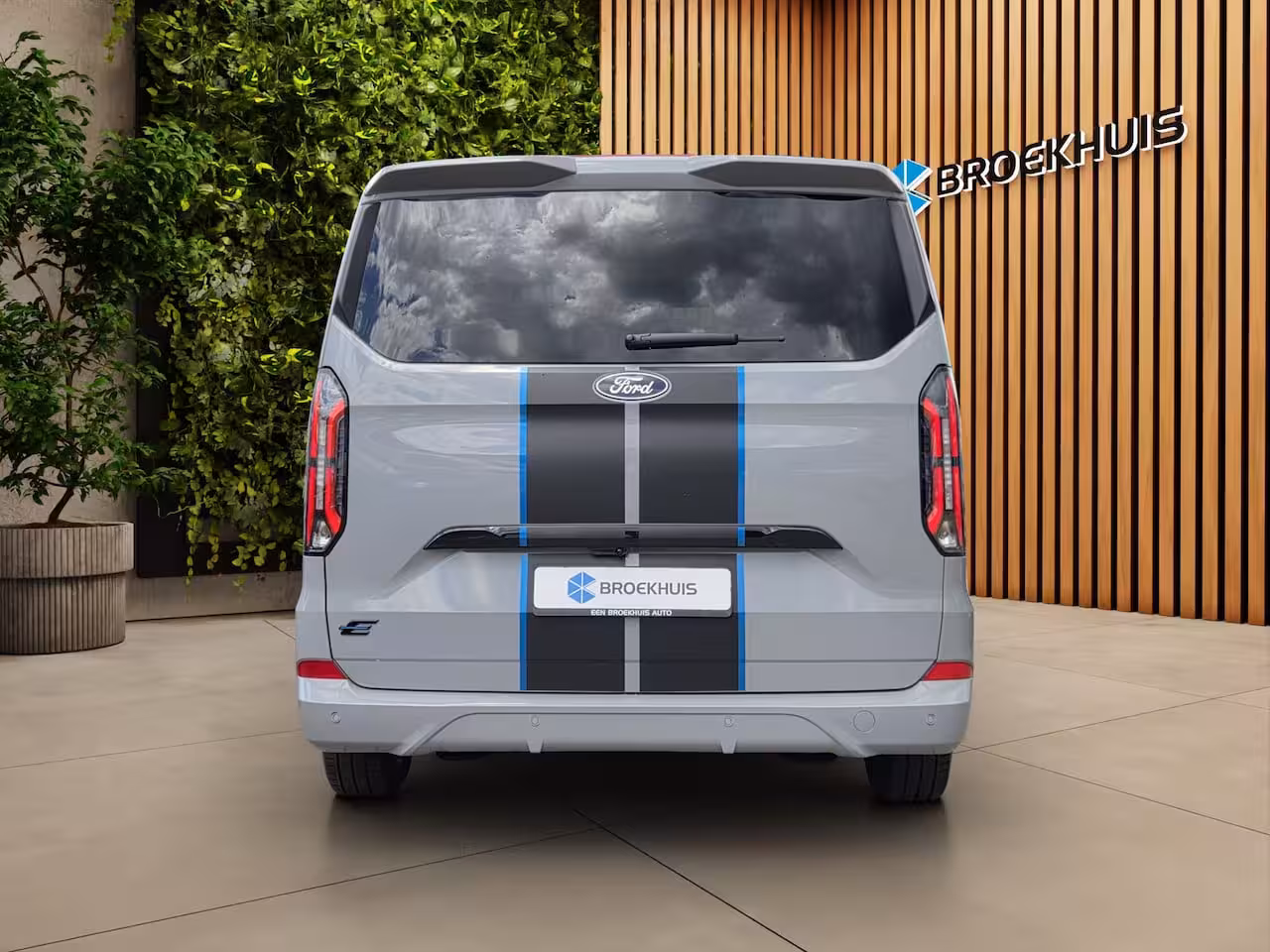 Ford Transit Custom Tourneo Tourneo Custom Sport 340 L1H1 65 kWh 8 Persoons | 2 x Schuifdeur | B&O | 4 jaar/100.000km