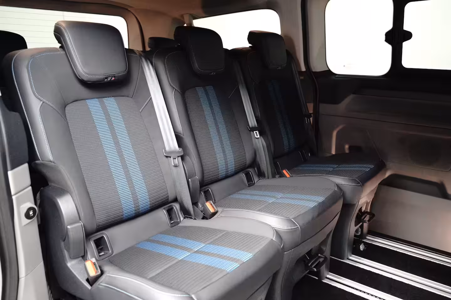 Ford Transit Custom Tourneo Tourneo Custom Sport 340 L1H1 65 kWh 8 Persoons | 2 x Schuifdeur | B&O | 4 jaar/100.000km