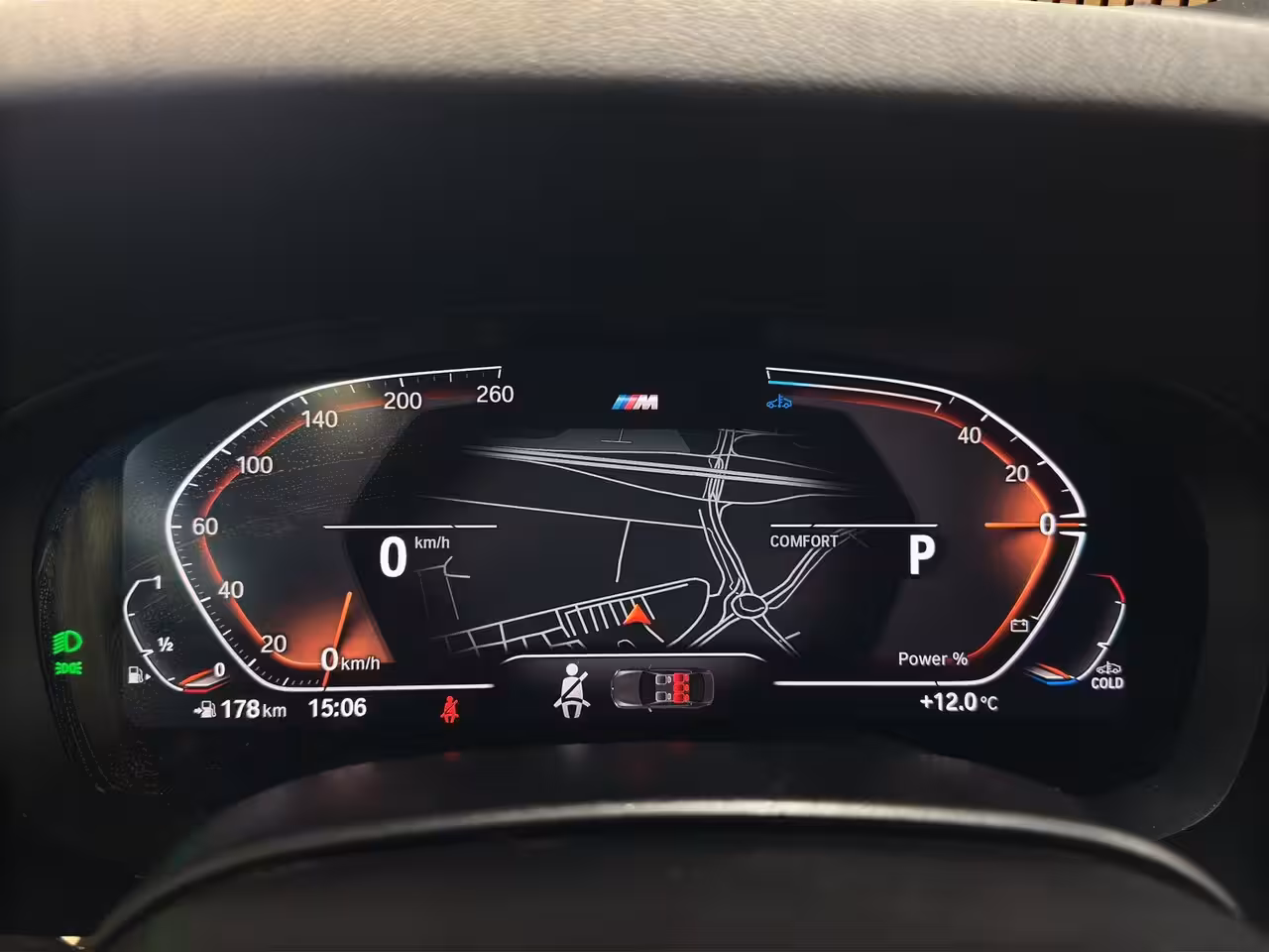 BMW 5-serie 530i Business Edition Plus | M-Pakket | Laser-LED | Camera | CarPlay | Sfeerverlichting |