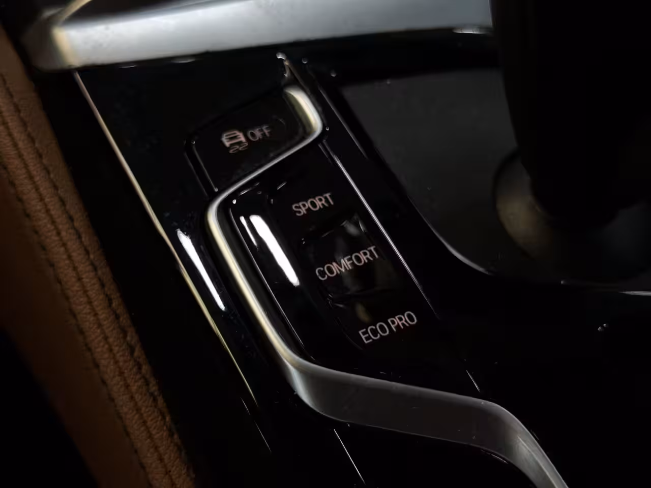 BMW 5-serie 530i Business Edition Plus | M-Pakket | Laser-LED | Camera | CarPlay | Sfeerverlichting |