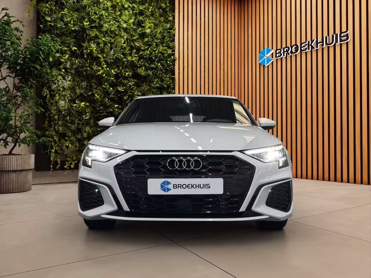 Audi A3 Sportback 45 TFSI e S edition Competition | Adaptive Cruise | Sfeerverlichting | Stoelverwarming | S