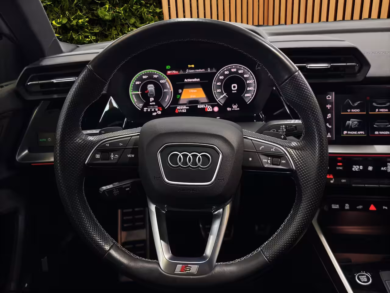 Audi A3 Sportback 45 TFSI e S edition Competition | Adaptive Cruise | Sfeerverlichting | Stoelverwarming | S