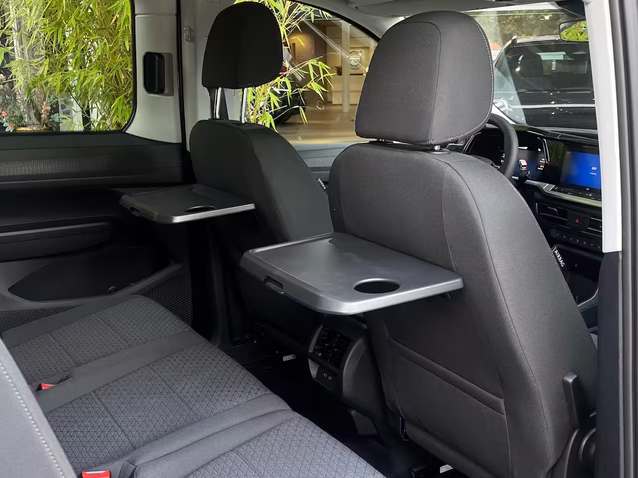 Ford Tourneo Connect 1.5 PHEV Titanium 7 Persoons | 100km Elektrisch Rijbereik | Camera | 1400kg Trekgewicht |