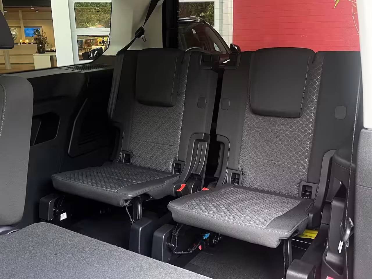 Ford Tourneo Connect 1.5 PHEV Titanium 7 Persoons | 100km Elektrisch Rijbereik | Camera | 1400kg Trekgewicht |