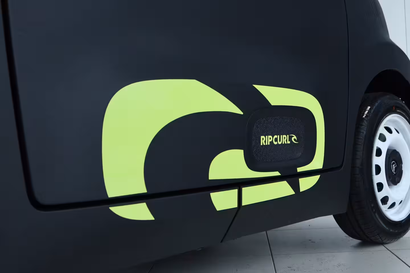 Citroën Ami Rip Curl Sunrise Limited Edition | UIT VOORRAAD LEVERBAAR | Pano | LED | Dakspoiler |