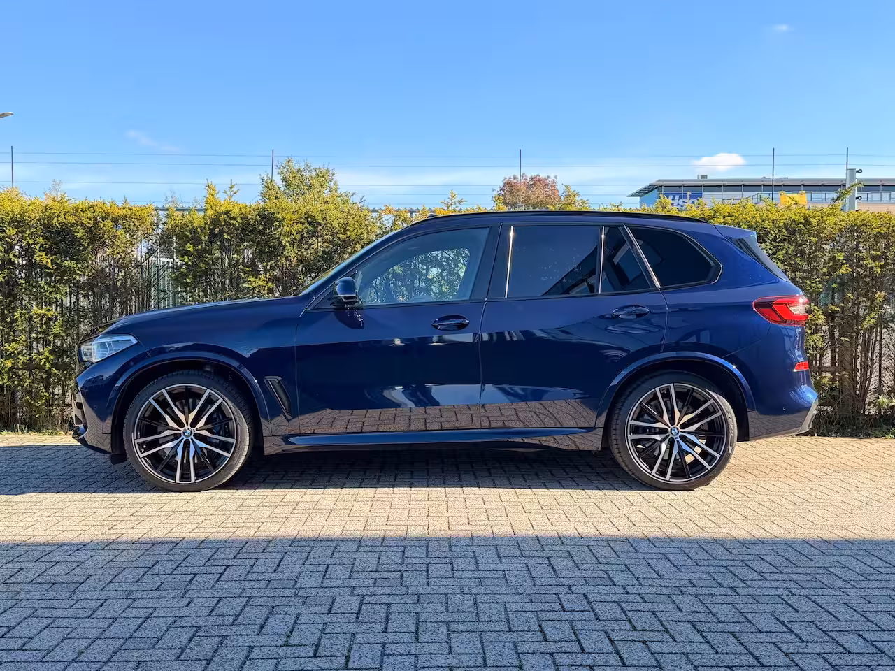 BMW X5 M50i High Executive 530PK | Adapt. Cruise | Softclose | 4-wielsturing | Skylounge | Trekha