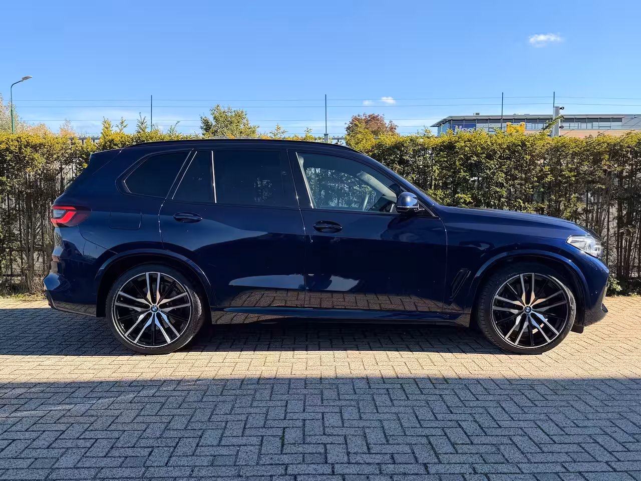 BMW X5 M50i High Executive 530PK | Adapt. Cruise | Softclose | 4-wielsturing | Skylounge | Trekha