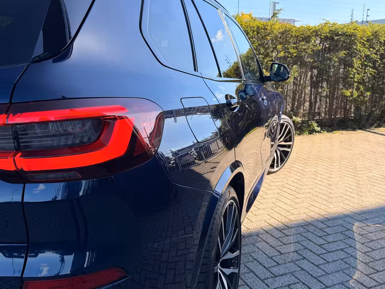 BMW X5 M50i High Executive 530PK | Adapt. Cruise | Softclose | 4-wielsturing | Skylounge | Trekha