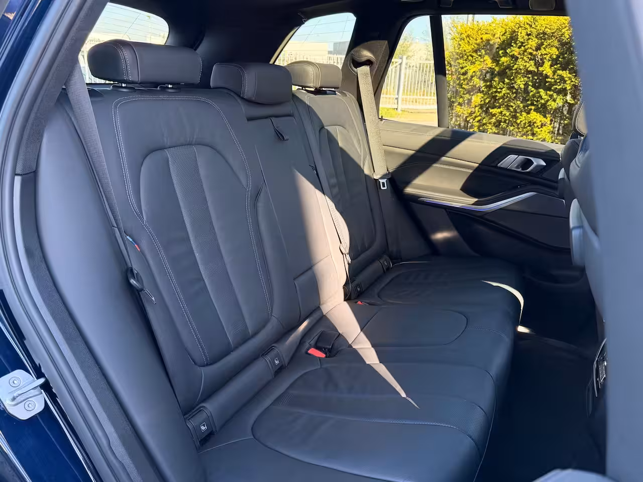BMW X5 M50i High Executive 530PK | Adapt. Cruise | Softclose | 4-wielsturing | Skylounge | Trekha