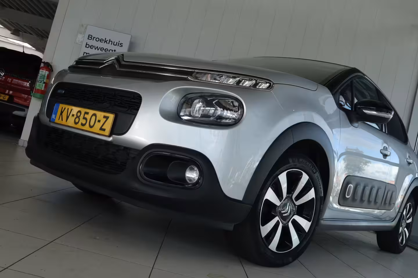 Citroën C3 1.2 81PK Shine | Cruise Control | Trekhaak | Camera | Navigatie | Carplay | Climate | Geti