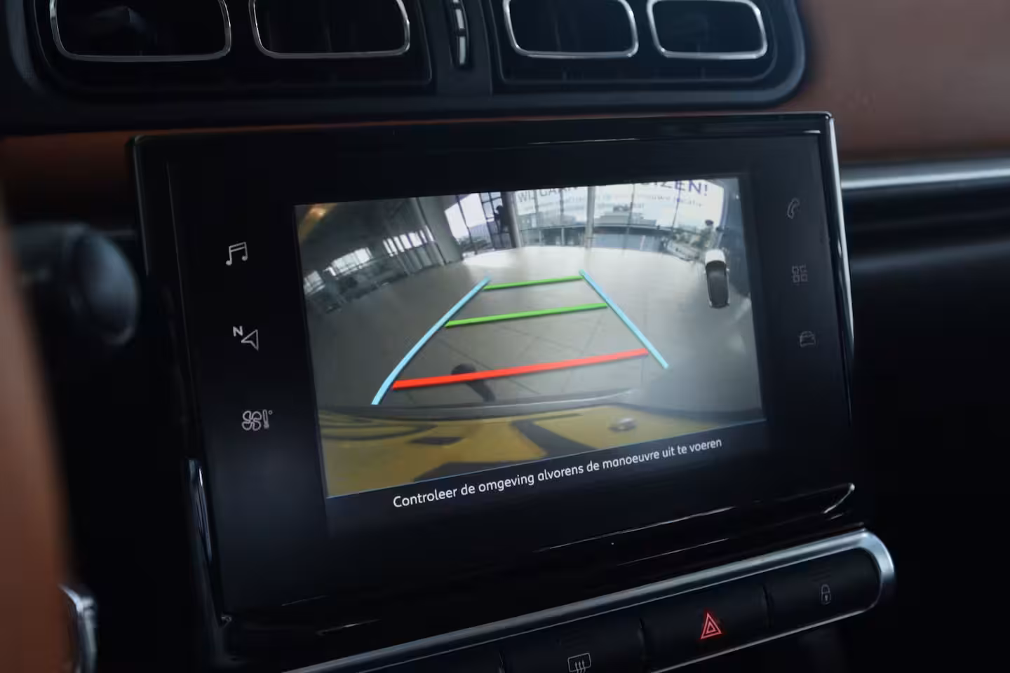 Citroën C3 1.2 81PK Shine | Cruise Control | Trekhaak | Camera | Navigatie | Carplay | Climate | Geti