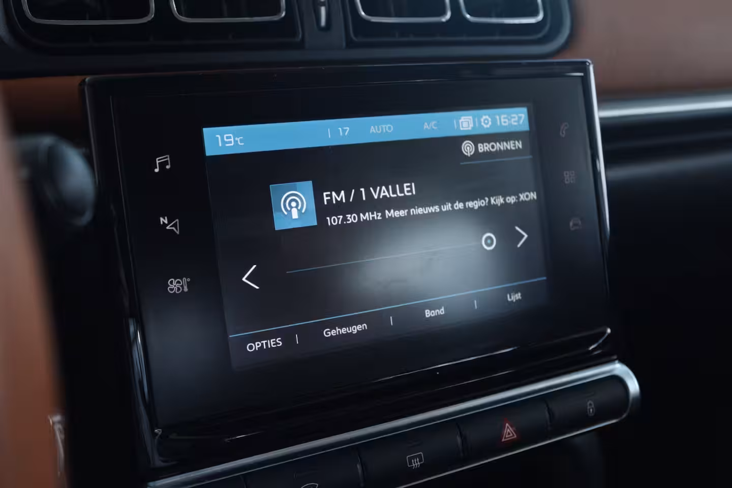 Citroën C3 1.2 81PK Shine | Cruise Control | Trekhaak | Camera | Navigatie | Carplay | Climate | Geti