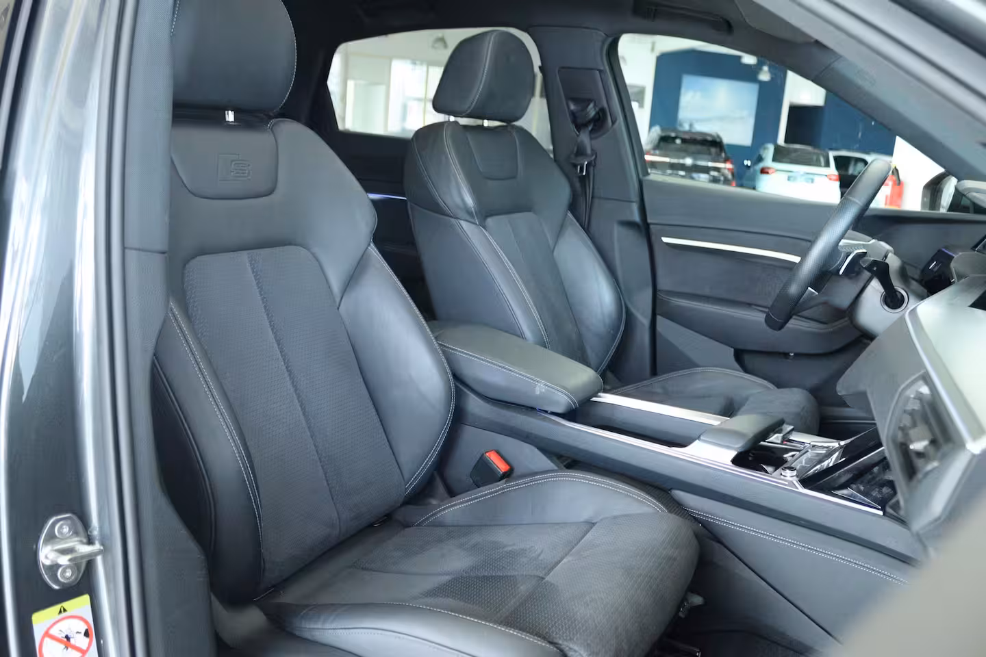 Audi Q8 Sportback e-tron 55 quattro S Edition Competition 115 kWh | SOH 94% | Adapt. Cruise | Schuifdak | Stoel+Stu