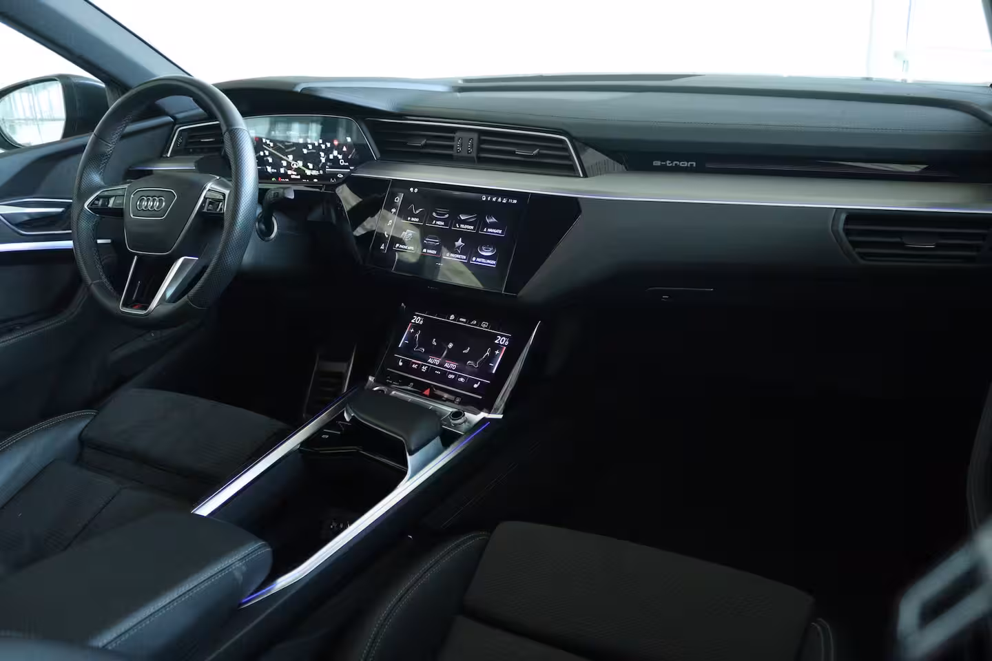 Audi Q8 Sportback e-tron 55 quattro S Edition Competition 115 kWh | SOH 94% | Adapt. Cruise | Schuifdak | Stoel+Stu