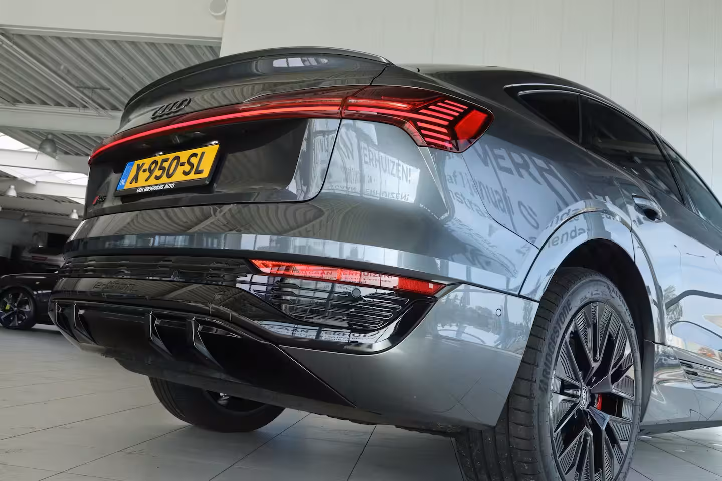 Audi Q8 Sportback e-tron 55 quattro S Edition Competition 115 kWh | SOH 94% | Adapt. Cruise | Schuifdak | Stoel+Stu
