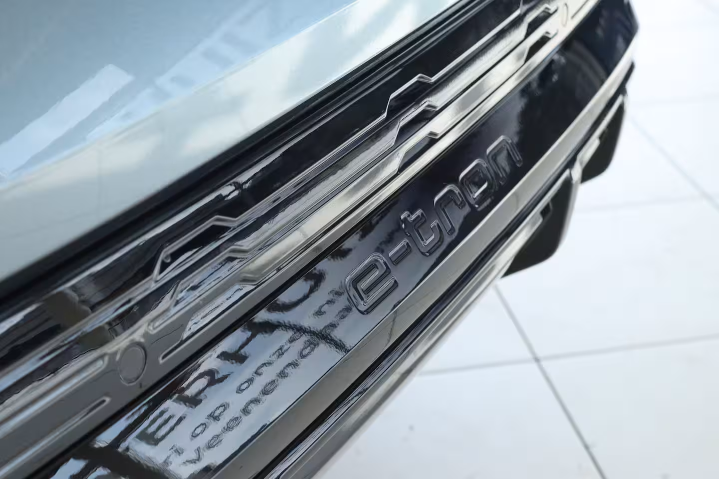 Audi Q8 Sportback e-tron 55 quattro S Edition Competition 115 kWh | SOH 94% | Adapt. Cruise | Schuifdak | Stoel+Stu
