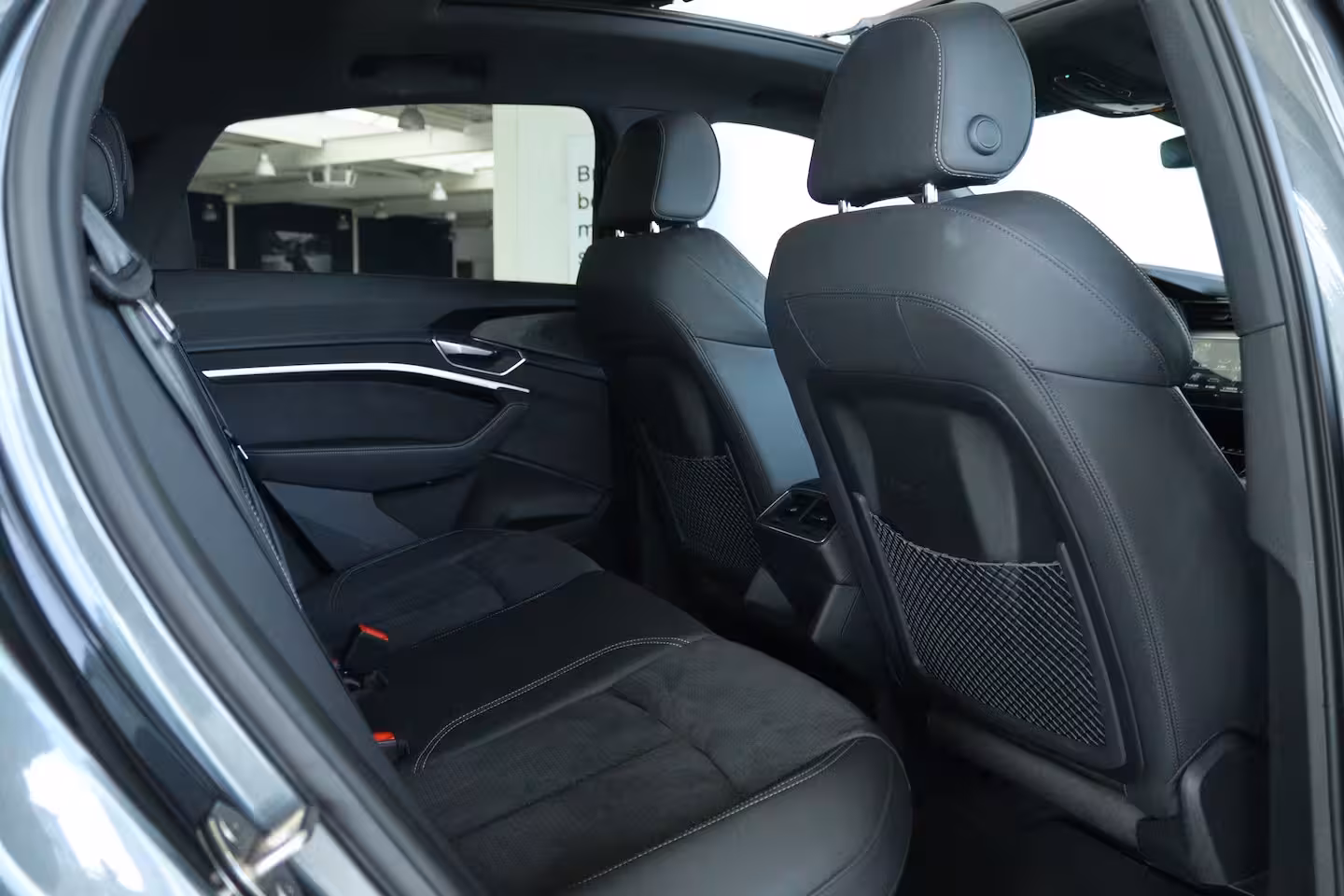 Audi Q8 Sportback e-tron 55 quattro S Edition Competition 115 kWh | SOH 94% | Adapt. Cruise | Schuifdak | Stoel+Stu