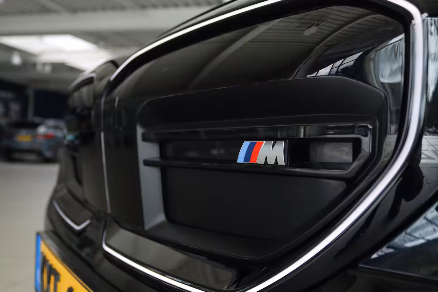 BMW i5 Touring M60 xDrive 84 kWh 601PK | SOH 97% | 4-Wielsturing | Harman & Kardon | Trekhaak | Stoelverw