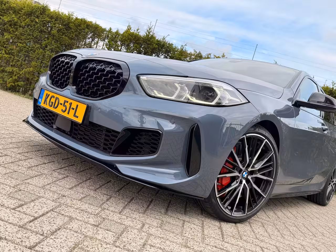 BMW 1-serie M135i xDrive Executive | Cruise Control | Kuipstoelen | Stoelverwarming | HiFi Audio | Car